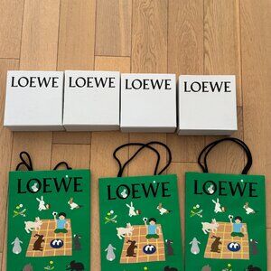 4 loewe boxes